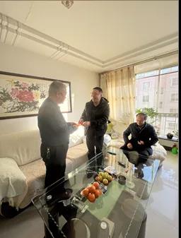 春節(jié)前夕酒泉市國資委領導看望慰問敦煌種業(yè)老干部老黨員、困難職工